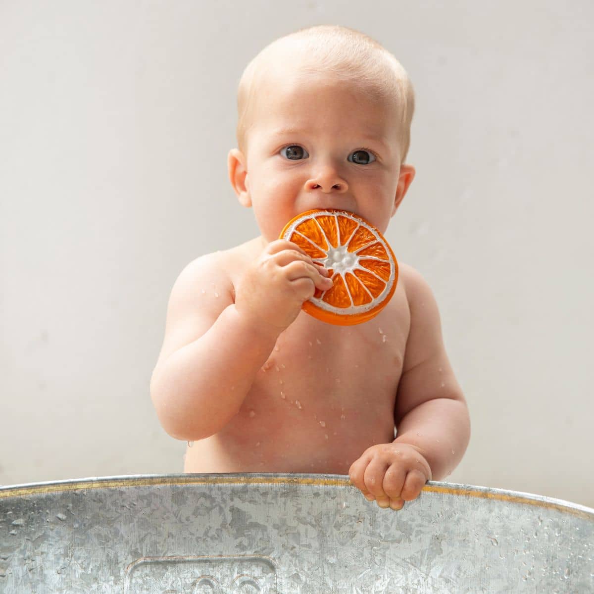 Oli & Carol Natural Rubber Teether - Clementino the Orange - Image 2