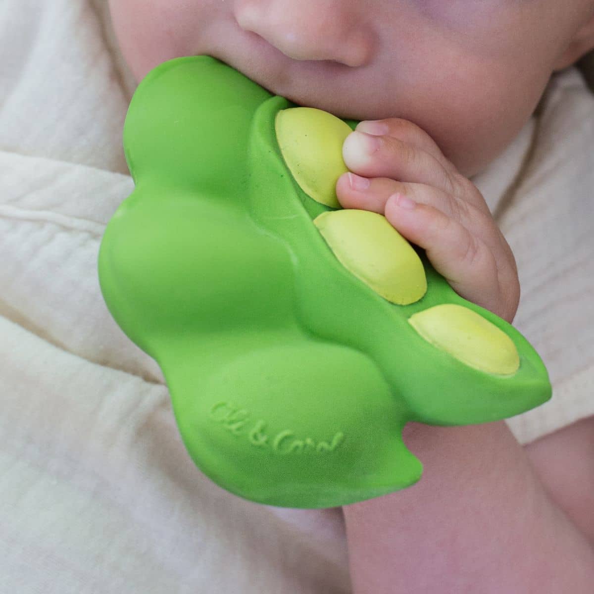 Oli & Carol Natural Rubber Teether - Keiko the Edamame - Image 3