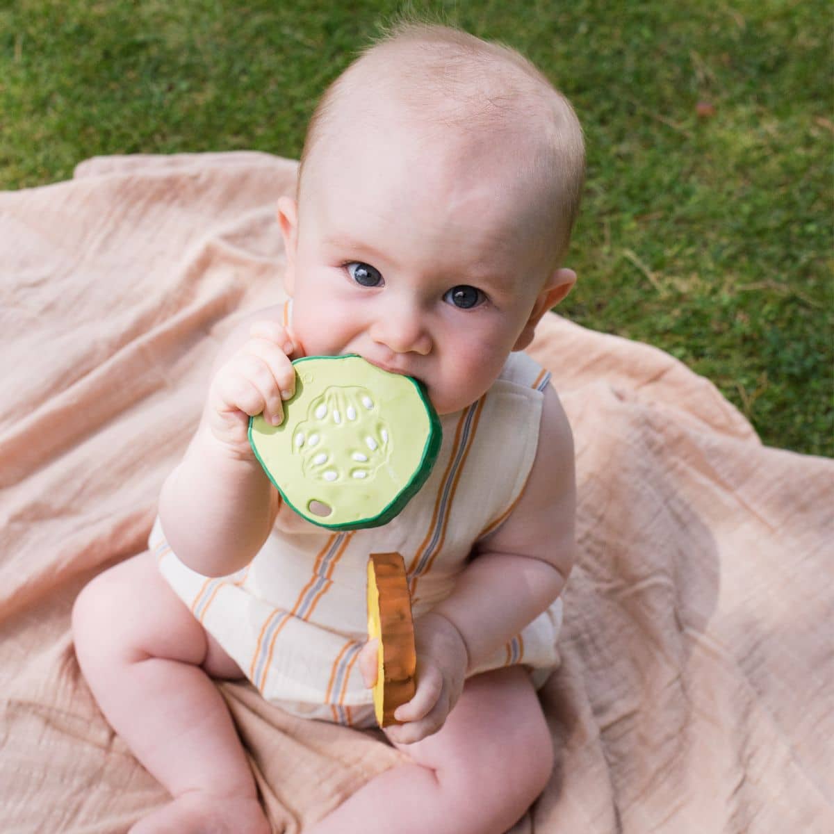 Oli & Carol Natural Rubber Teether - Pepino the Cucumber - Image 2
