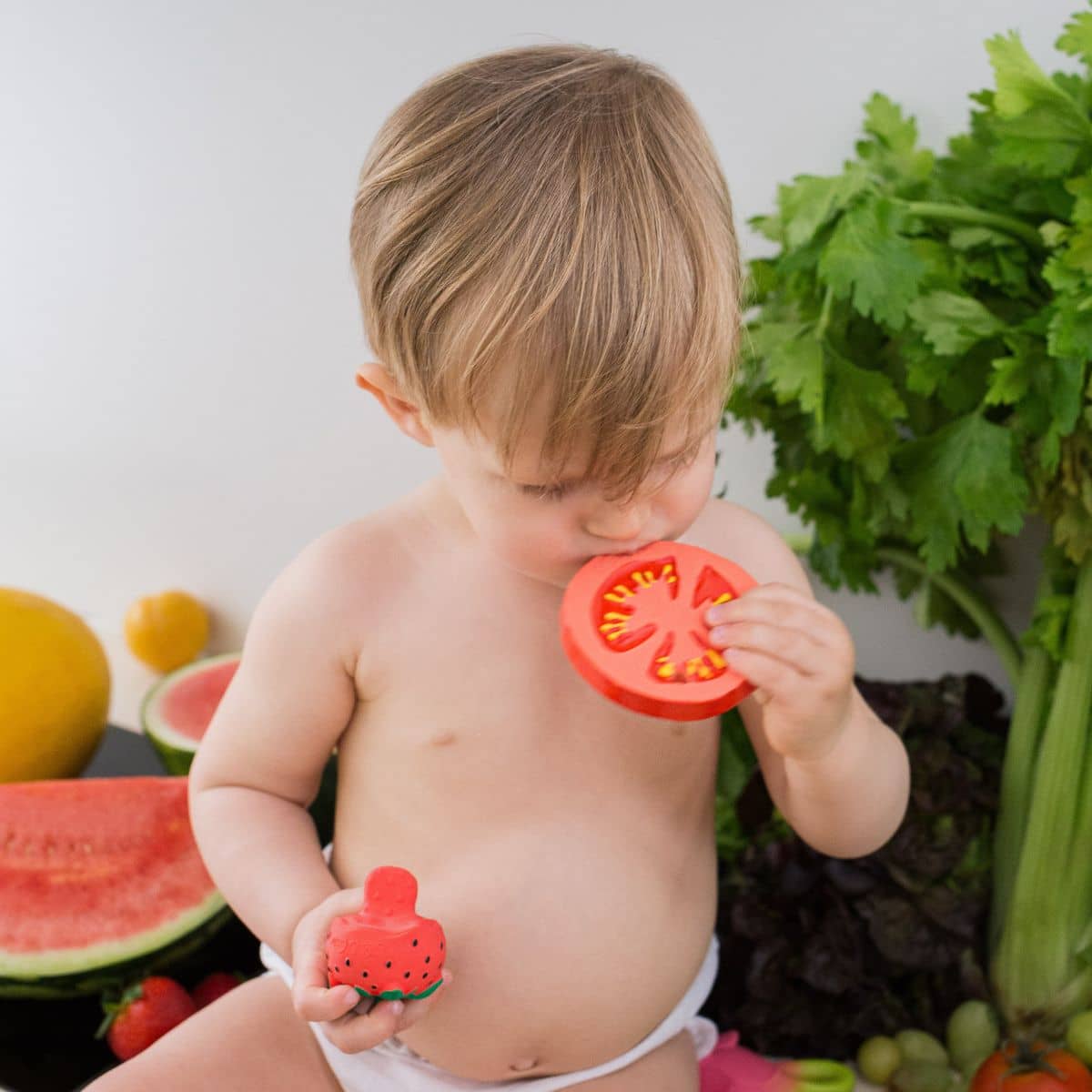 Oli & Carol Natural Rubber Teether - Renato the Tomato - Image 2