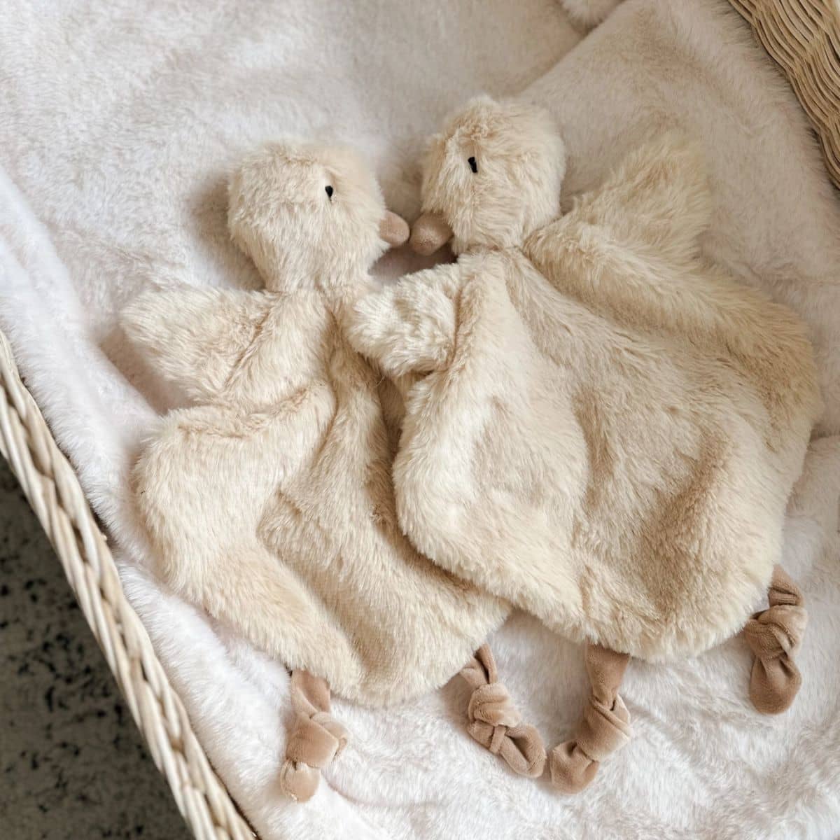 Pop Ya Tot Comforter Toy - Quacks the Duck - Image 4