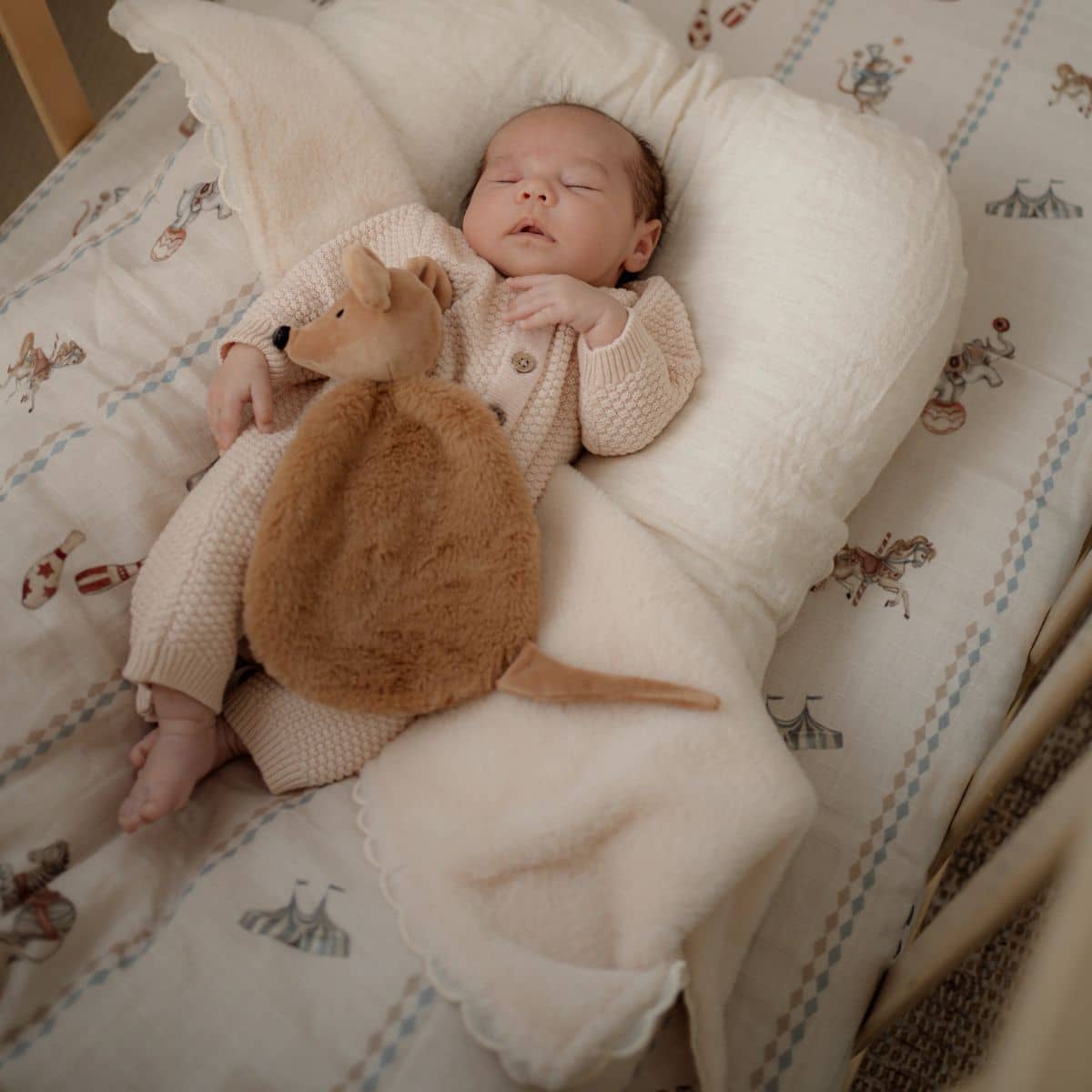 Pop Ya Tot Fur Lined Cot Blanket - Le Cirque - Image 3