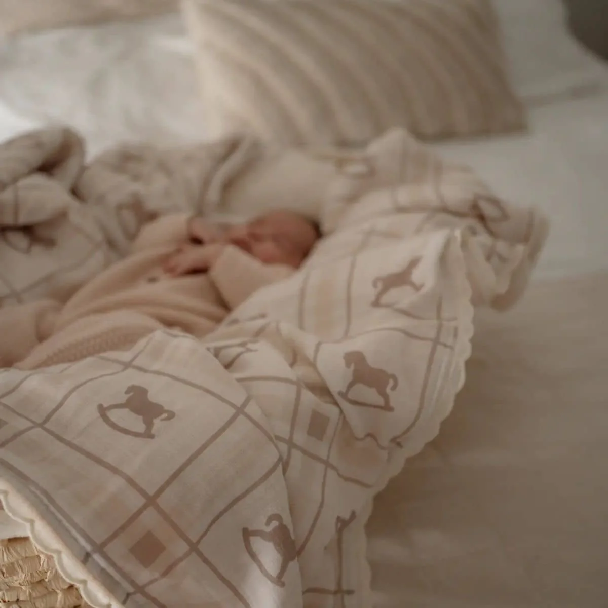 Pop Ya Tot Fur Lined Cot Blanket - The Rocking Horse - Image 3