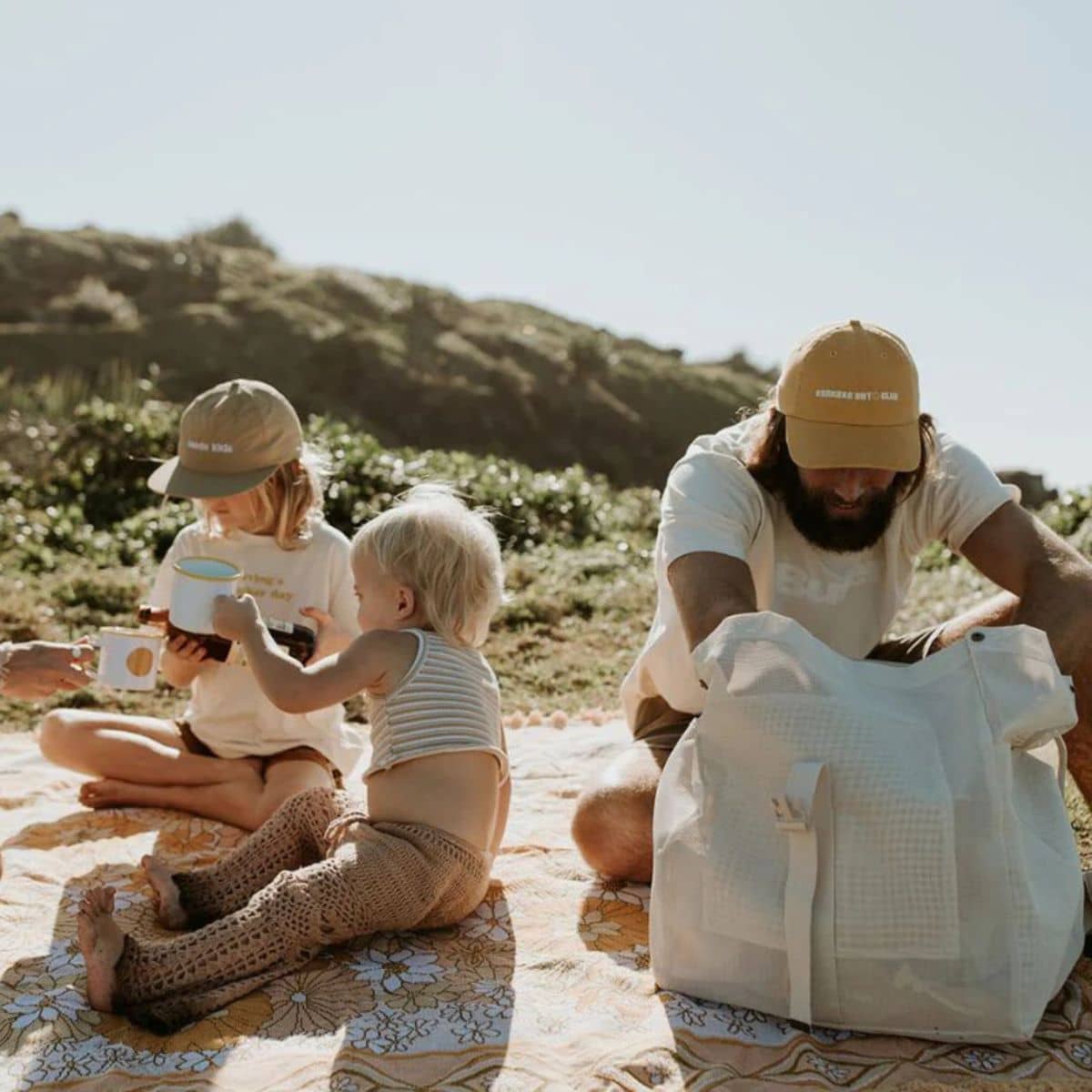 Sande Kids Beach Hauler - Mesh Backpack - Sand - Image 6