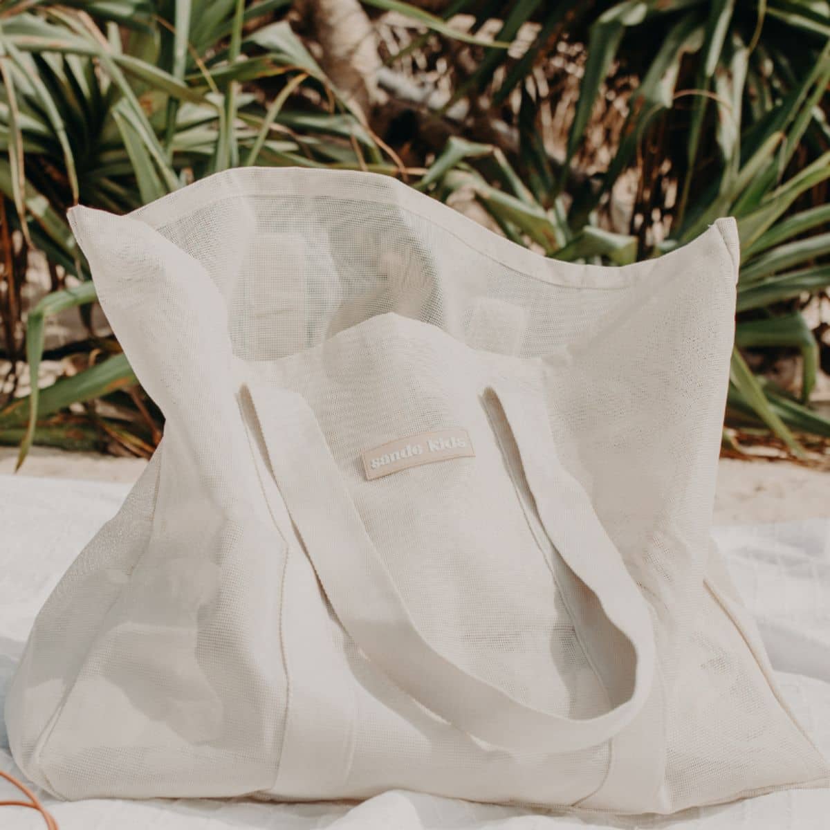 Sande Kids Beach Hauler - Mesh Beach Bag – Sand - Image 12