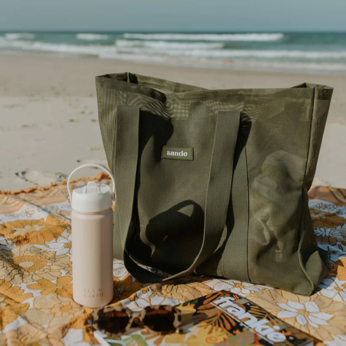 Sande Kids Beach Hauler - Mini Mesh Beach Bag – Pandanus - Image 10
