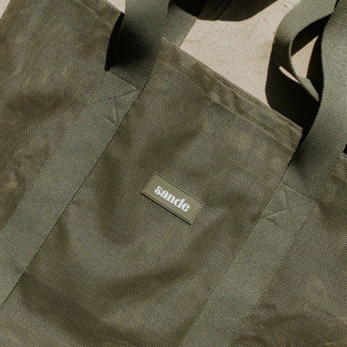 Sande Kids Beach Hauler - Mini Mesh Beach Bag – Pandanus - Image 9