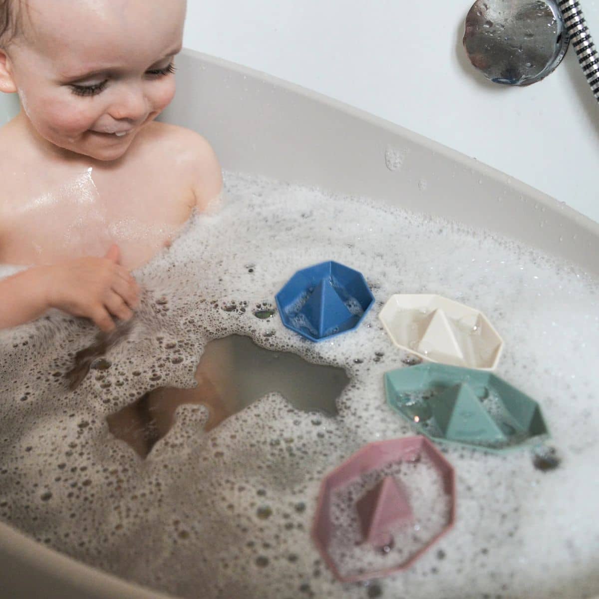 Shnuggle Stacking Boat Toy - Image 6