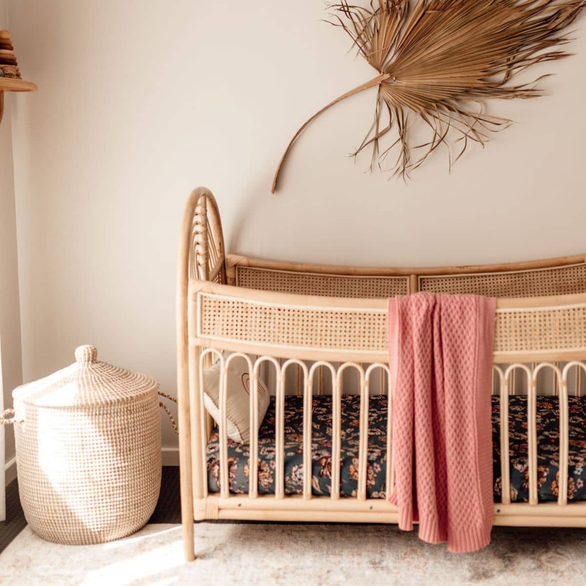 Snuggle Hunny Diamond Knit Baby Blanket - Rosa - Image 3