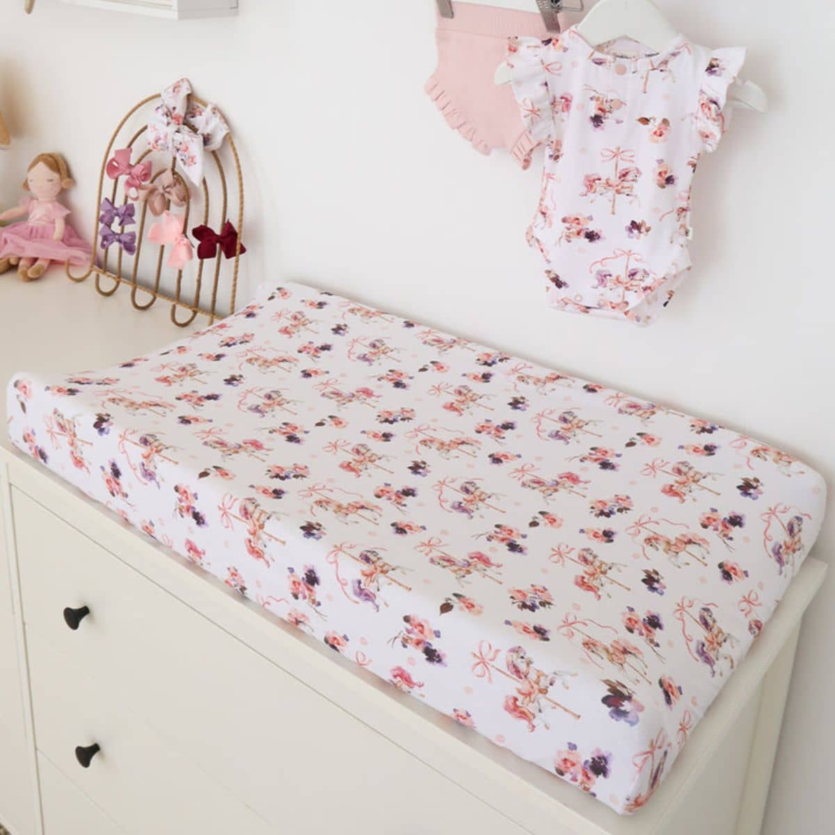 Snuggle Hunny Fitted Bassinet Sheet and Change Pad Cover - Carousel - Image 5