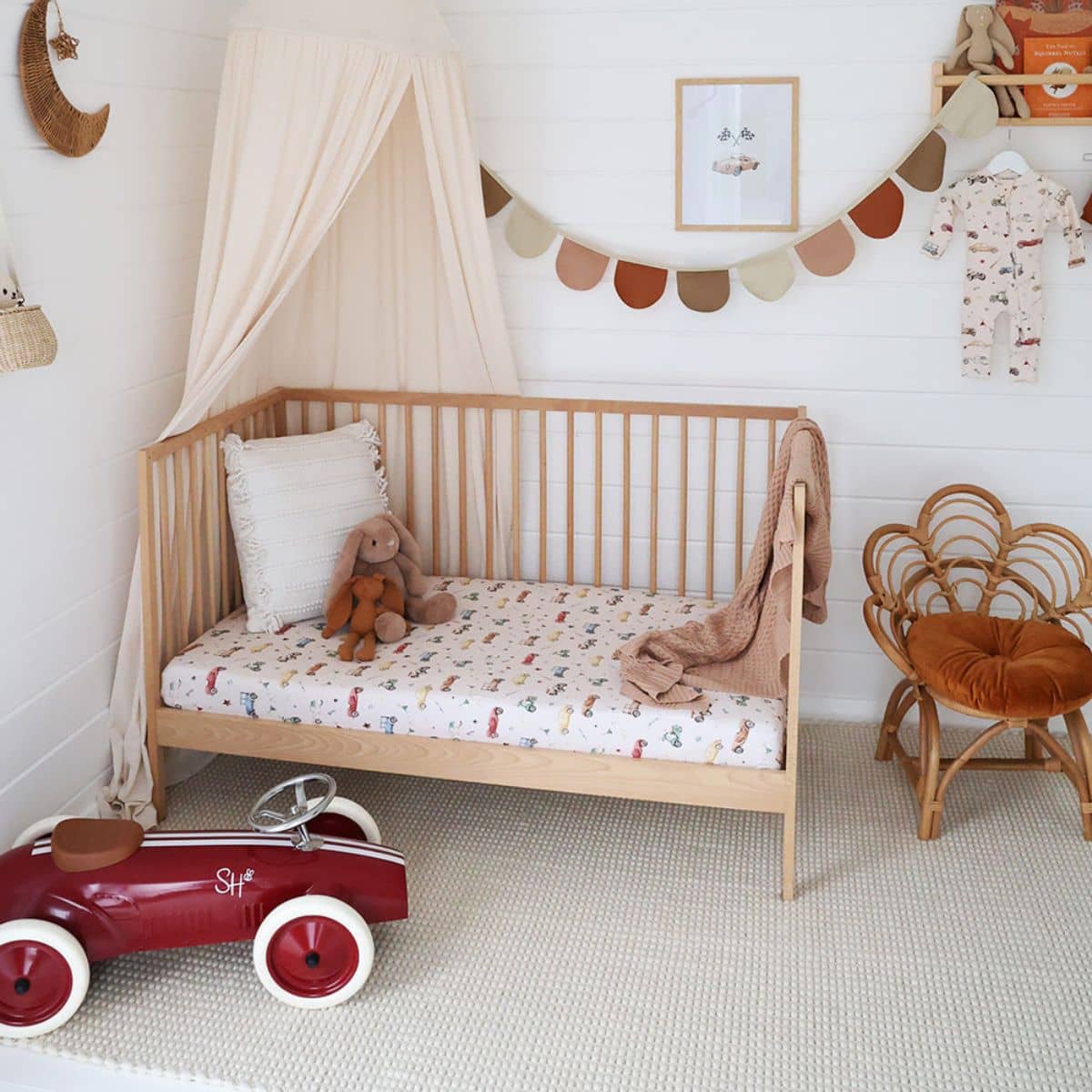 Snuggle Hunny Fitted Cot Sheet - Vintage Cars - Image 5
