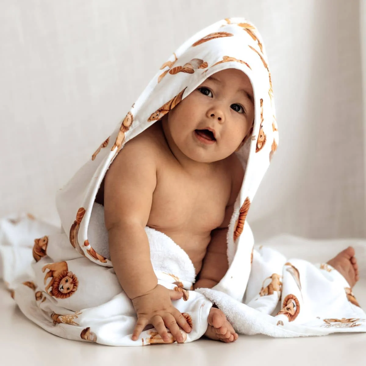 Snuggle Hunny Hooded Baby Towel - Lion - Image 2