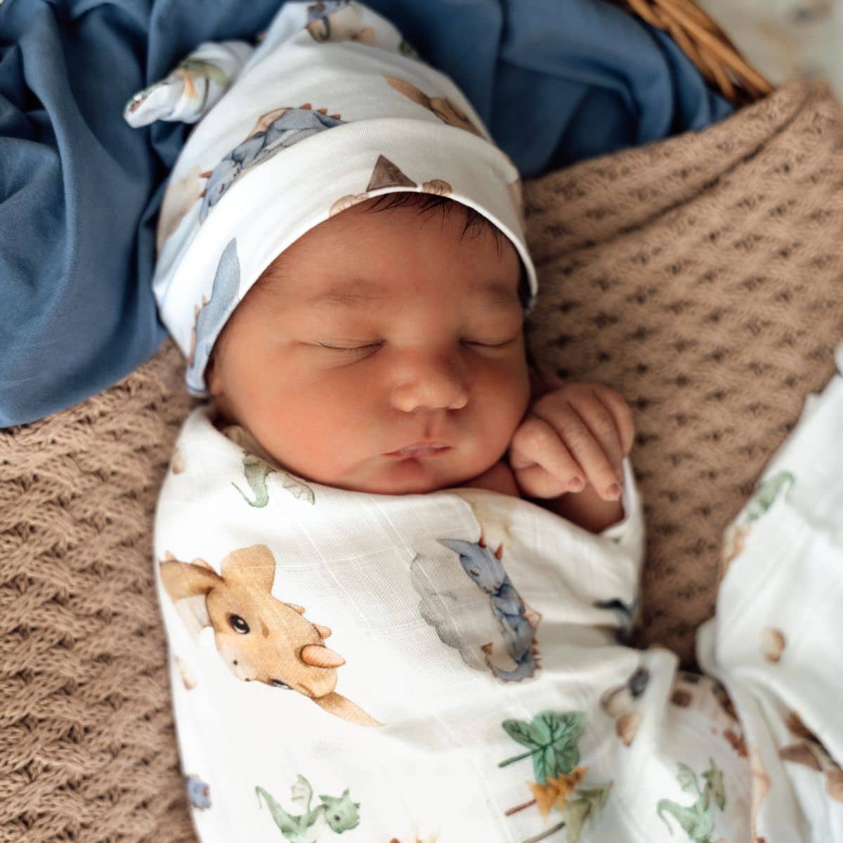 Snuggle Hunny Muslin Wrap - Dragon - Image 3