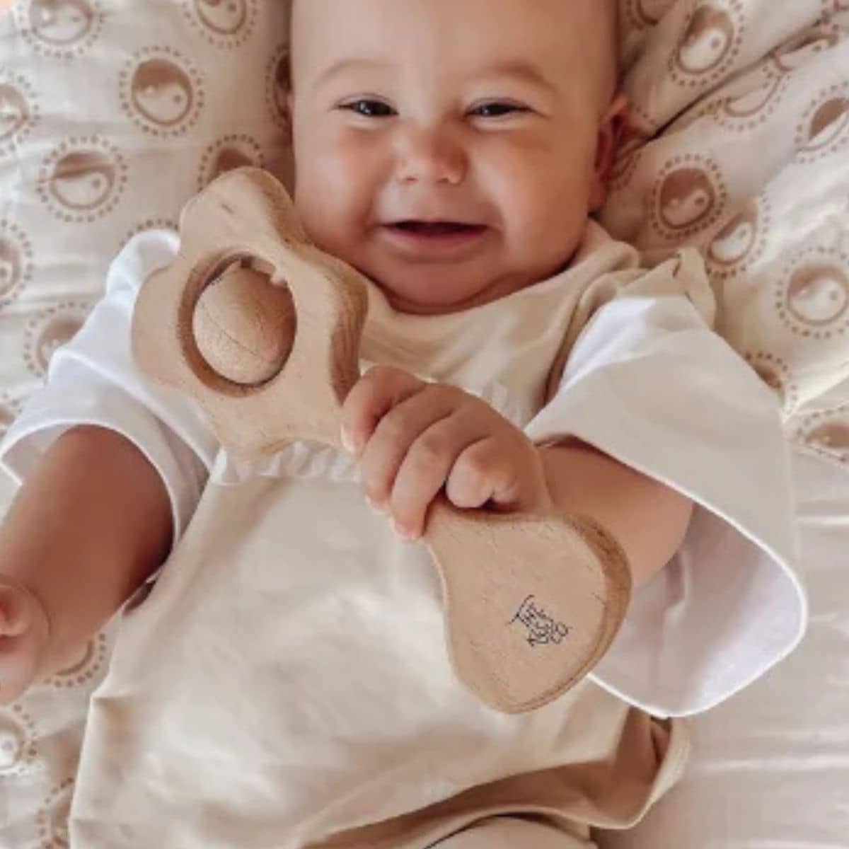 The Kiss Co. Natural Teething Rattle - Pēpi Kiss - Image 7