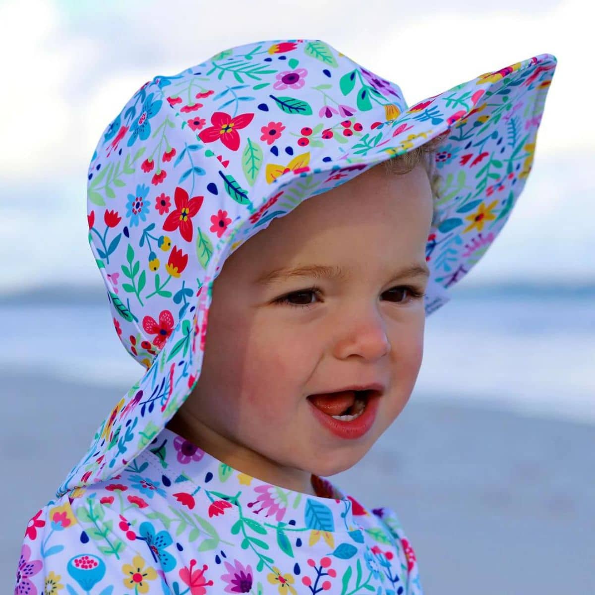 TicTasTogs Wide Brim Sun and Swim Hat - Ditsy Daisy - Image 4
