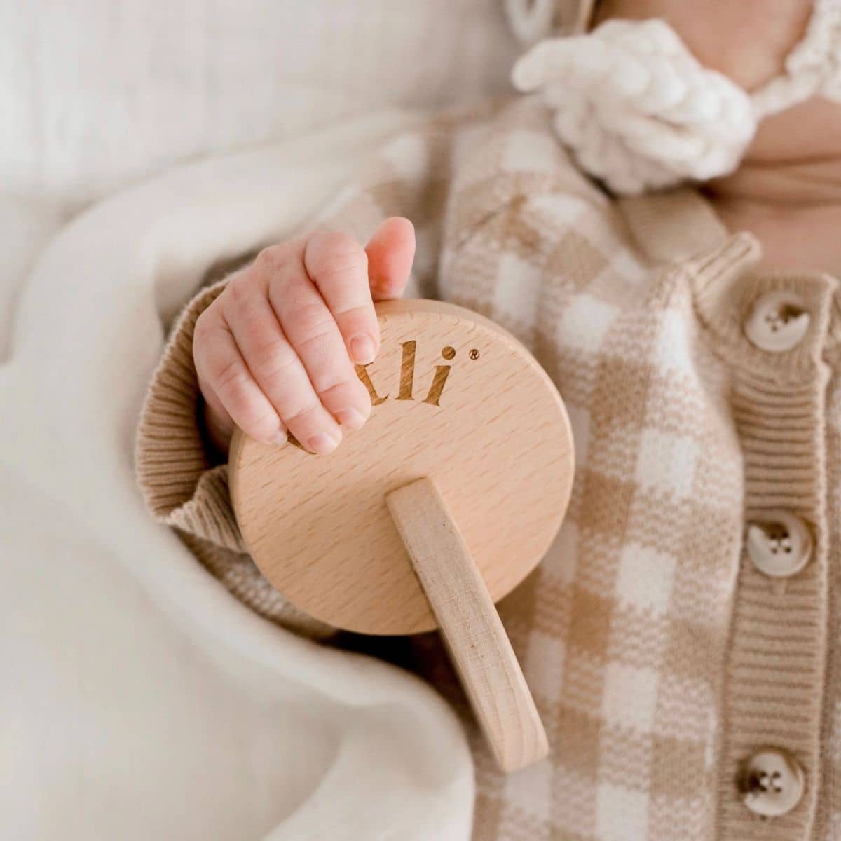 Totli Montessori Toys - Hand to Hand Disks - Image 3
