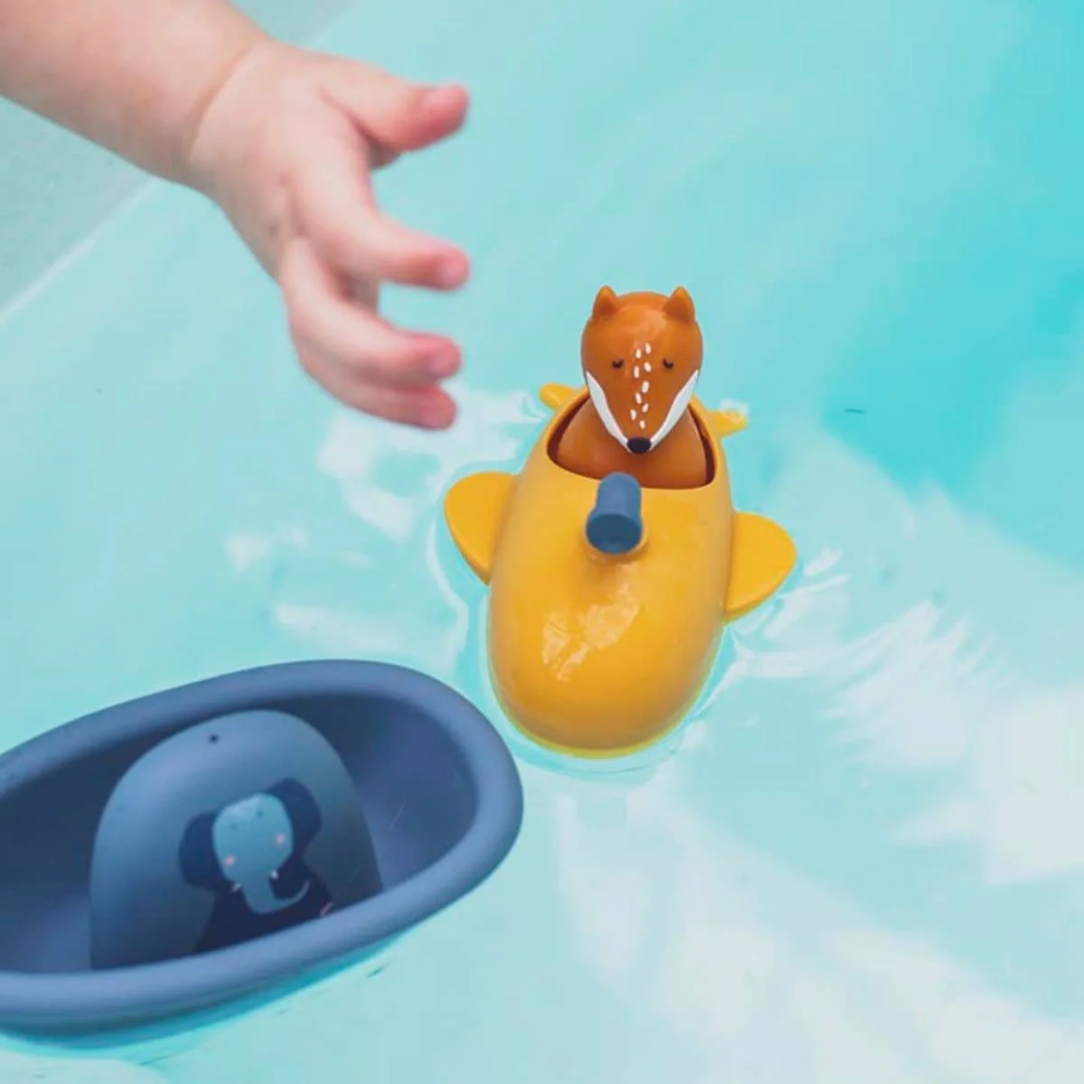 Trixie Bath Toy Submarine - Mr. Fox - Image 6