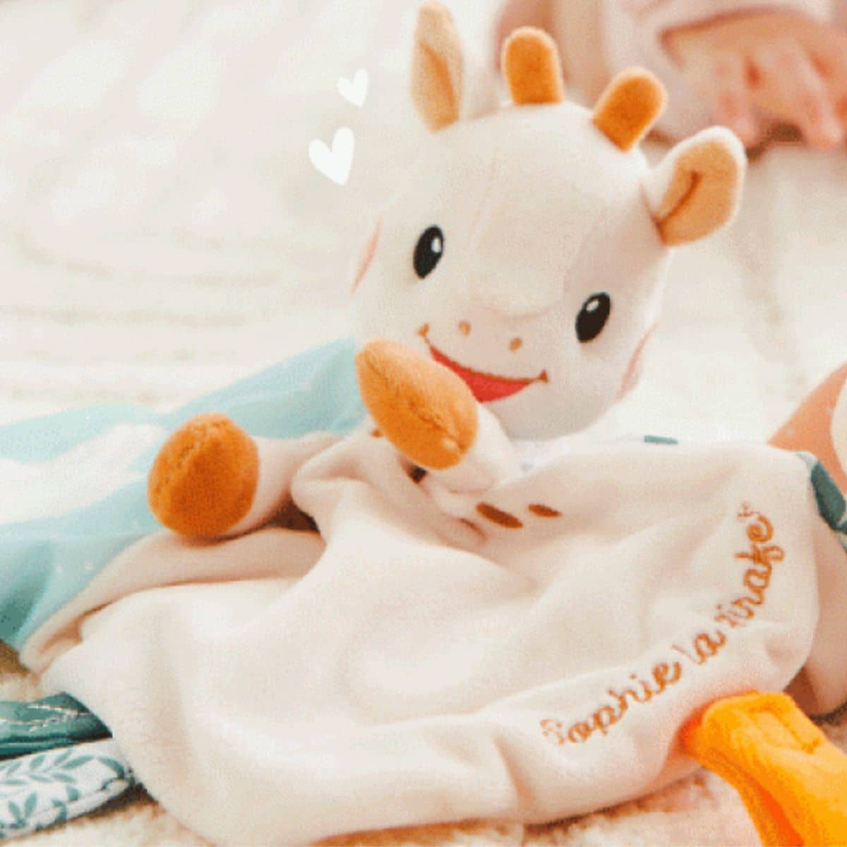 Vulli Sophie the Giraffe Comforter - Image 2