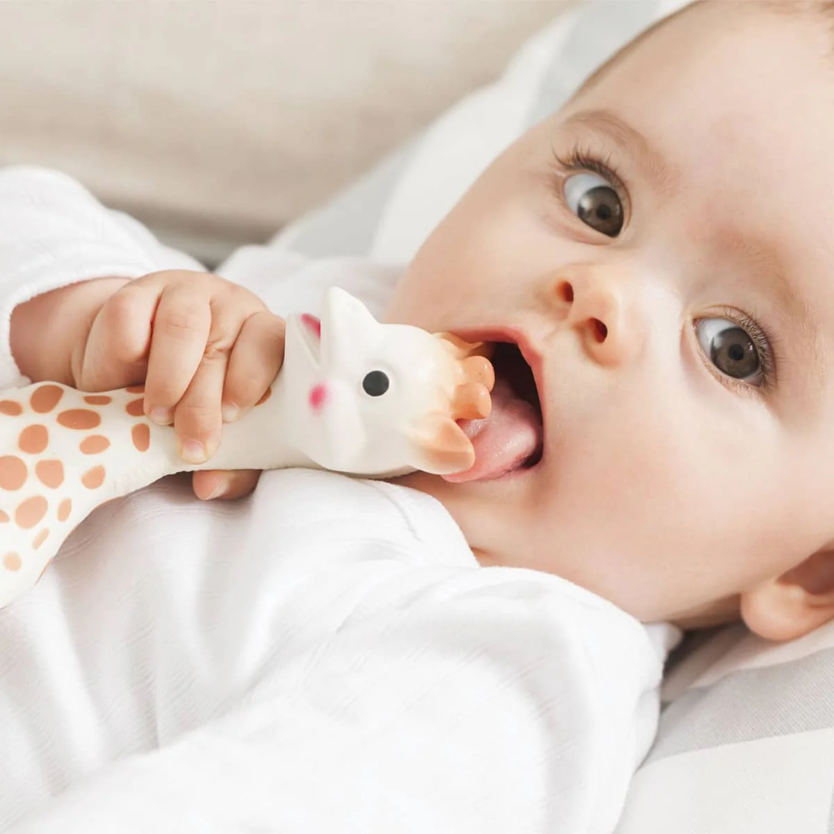 Vulli Sophie the Giraffe Teether - Image 3