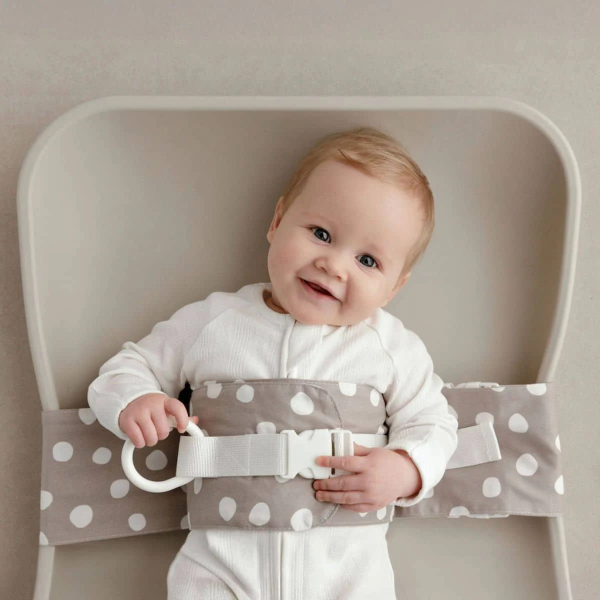 Wrigglebum Nappy Change Harness - Image 4