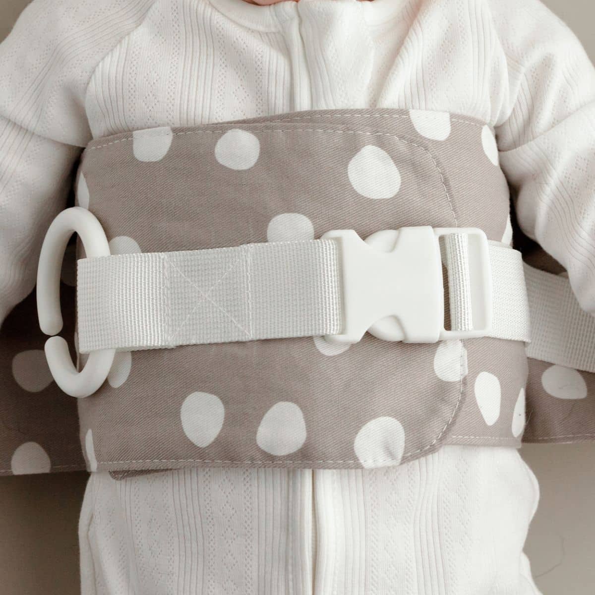 Wrigglebum Nappy Change Harness - Image 5